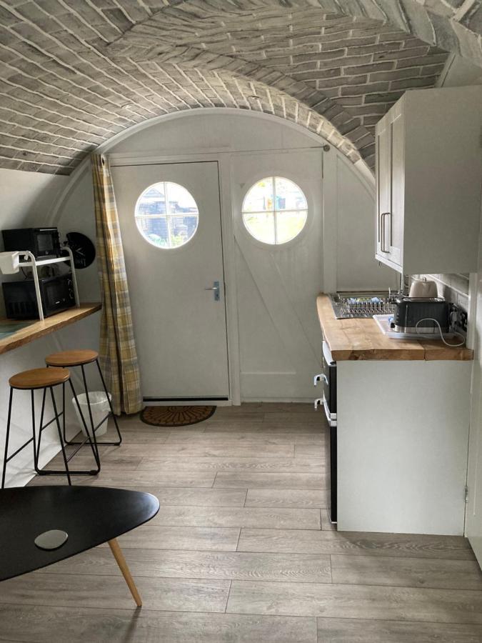 Five Cottages In Aonb And A Hobbit House! カンタベリー エクステリア 写真