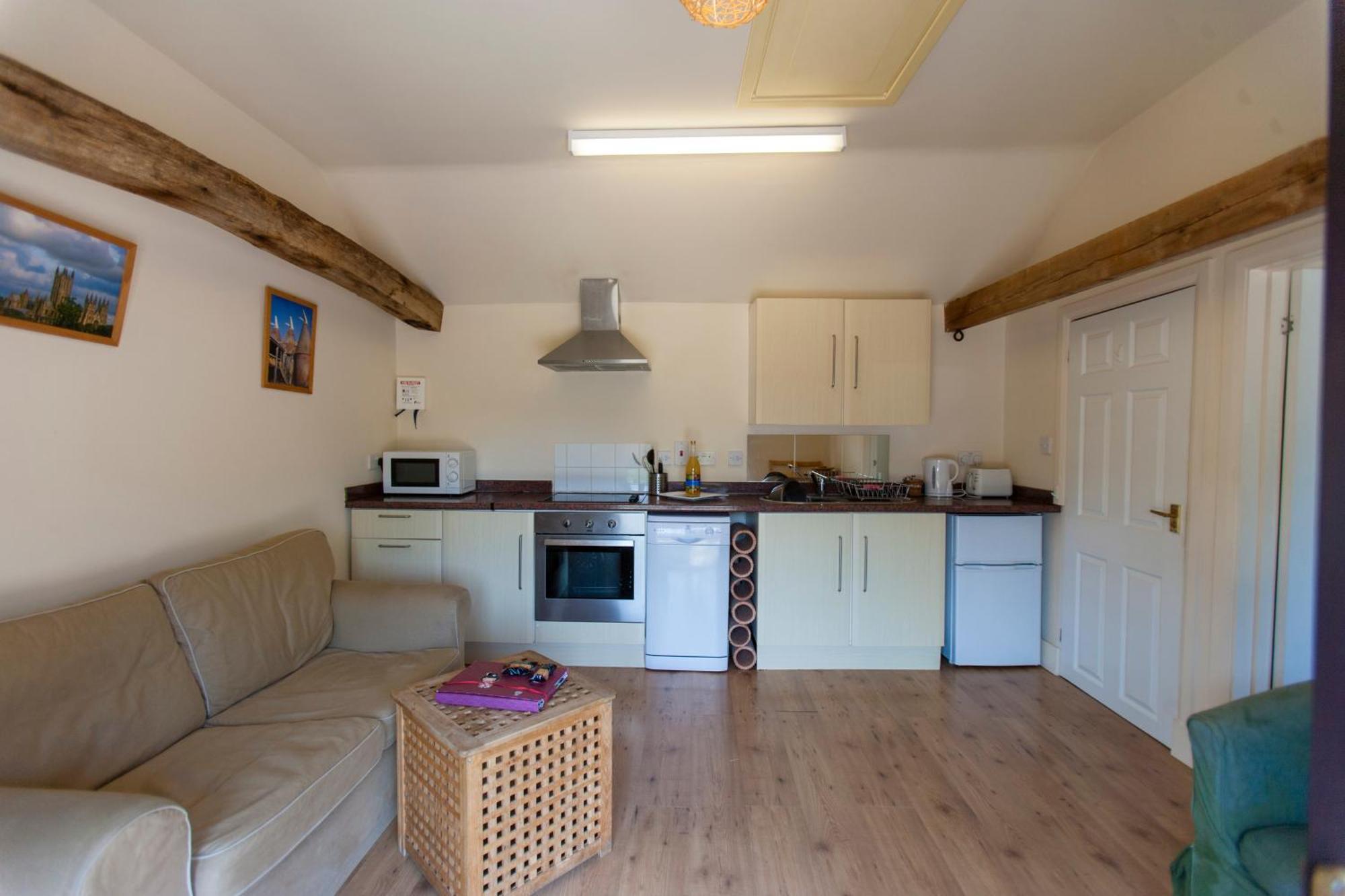 Five Cottages In Aonb And A Hobbit House! カンタベリー エクステリア 写真